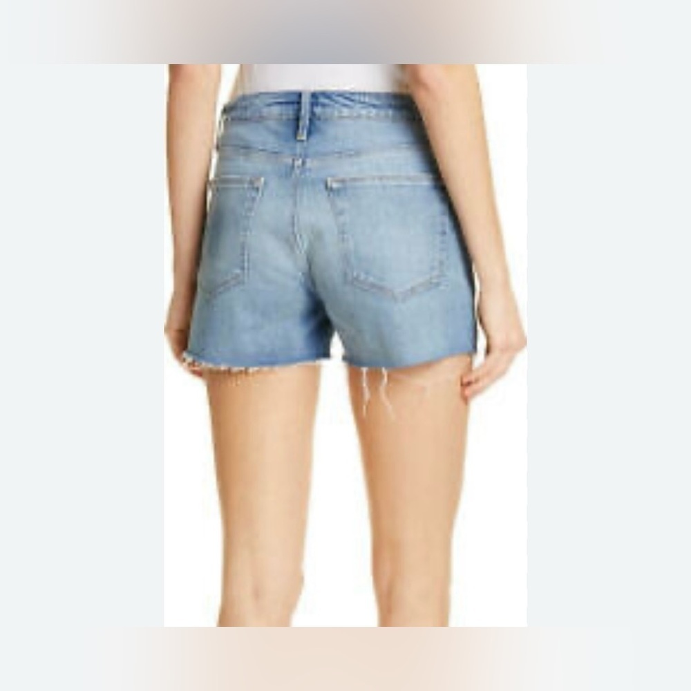 Women's (petite) Low Rise Distressed Denim Short
